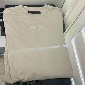 Essentials Medium Silver cloud T shirt Brand New with Tags